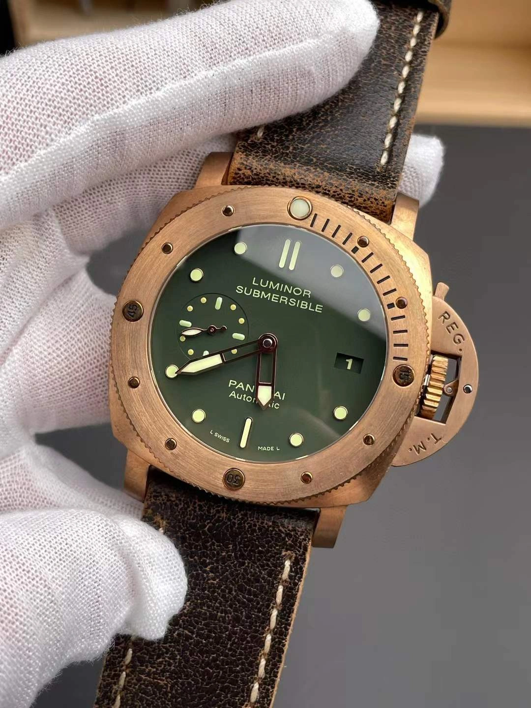 CBD Factory Panerai Submersible 47mm1950 Matte Olive Green Dial Bronzo Bezel Brown Leather Strap (PAM00382)1:1 Super Clone – DDP.9000 Movement Seasonal 392